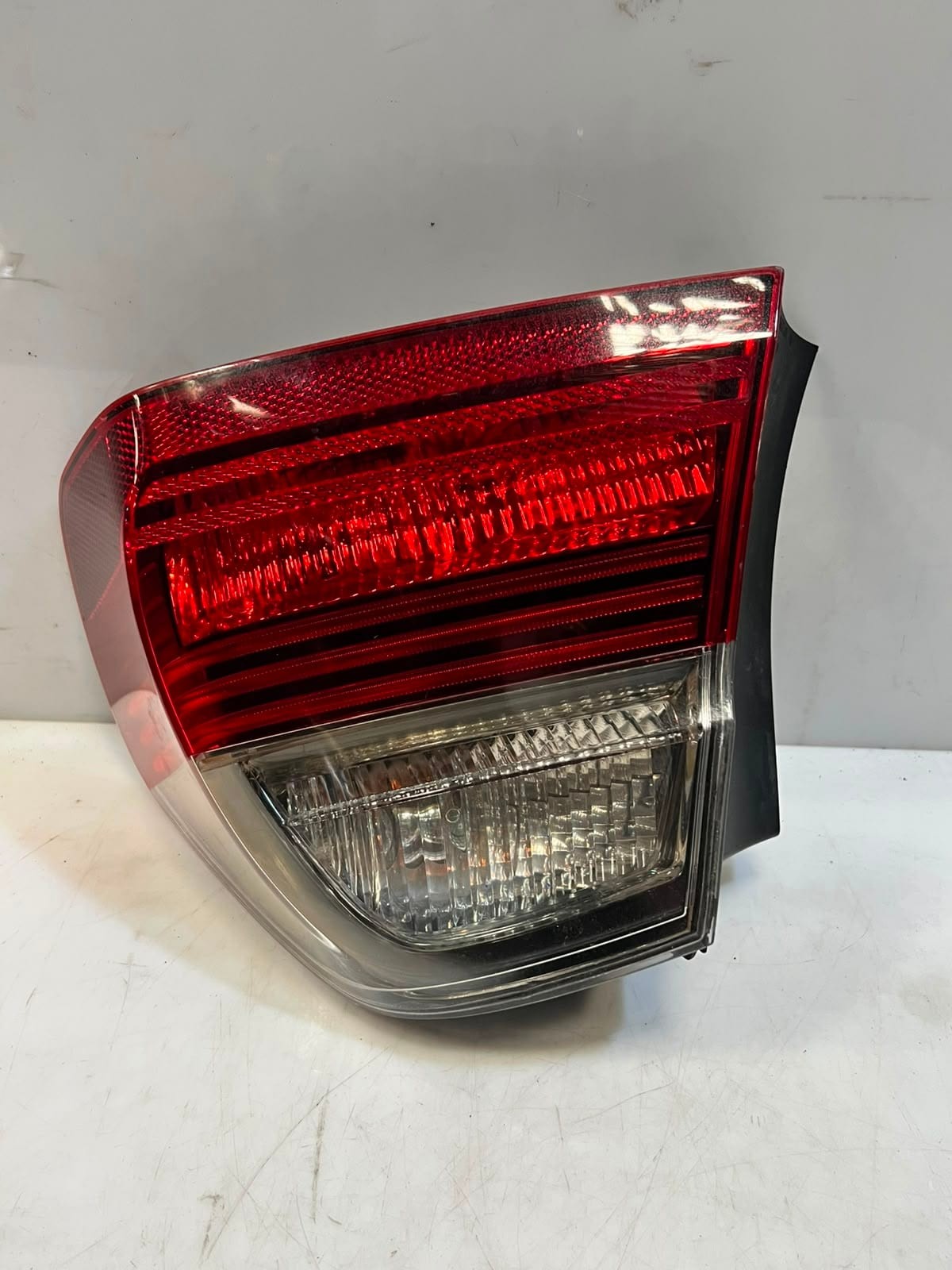 BMW  3 Series E90 TYC TAIL Light Rear Left RIGHT BACKLIGHT 0406879 0406880 OEM