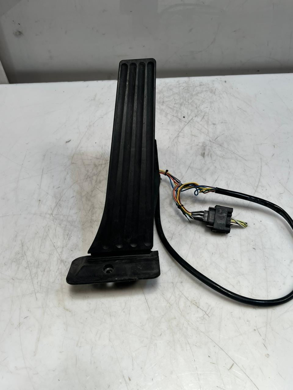 2007-2011 BMW 3 5 Series E90 E92 328i 335i F10 Accelerator Pedal 6789998 OEM