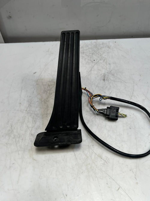2007-2011 BMW 3 5 Series E90 E92 328i 335i F10 Accelerator Pedal 6789998 OEM