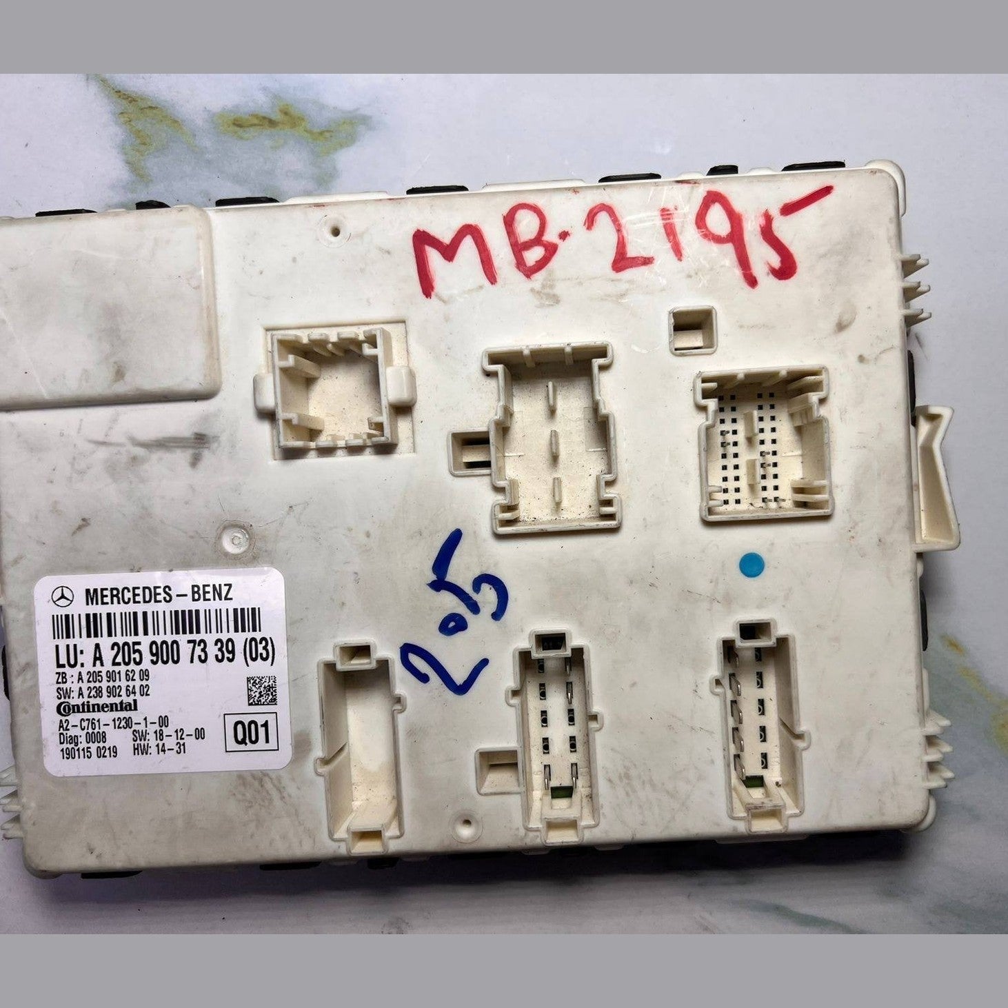Mercedes-Benz Body Control Module A 205 9007339 W205 C-Class