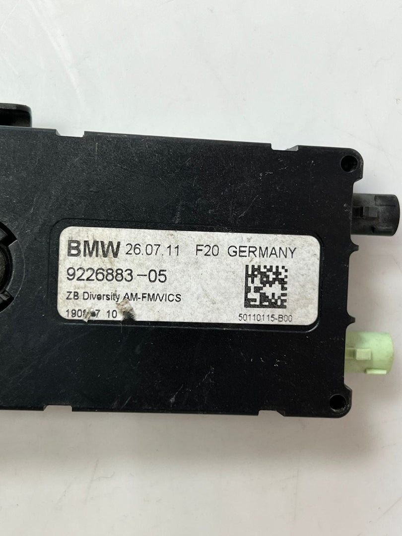 BMW F20 radio signal Antenna Amplifier AM/FM 9226883 OEM