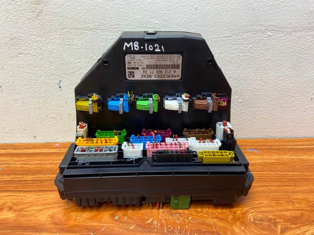 Mercedes Front Sam Fuse Box Control Module A2129007124 W212 E-Class W218 W204