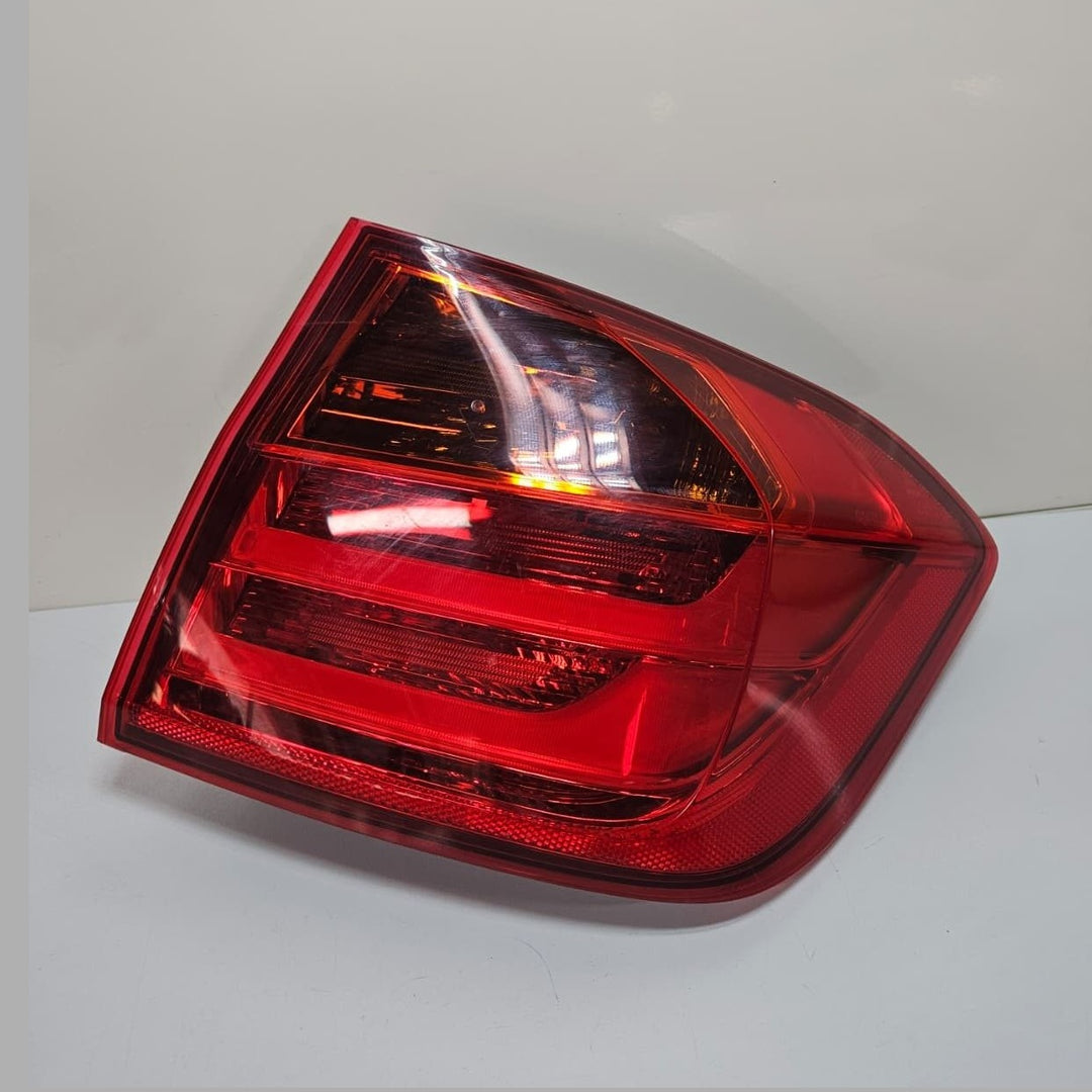 OEM BMW 3 Series F30, F35, F31 Rear Right Taillight 7259894