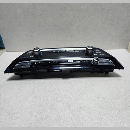 2019-2020 BMW 530e Climate Control And Audio Control Panel 7947859