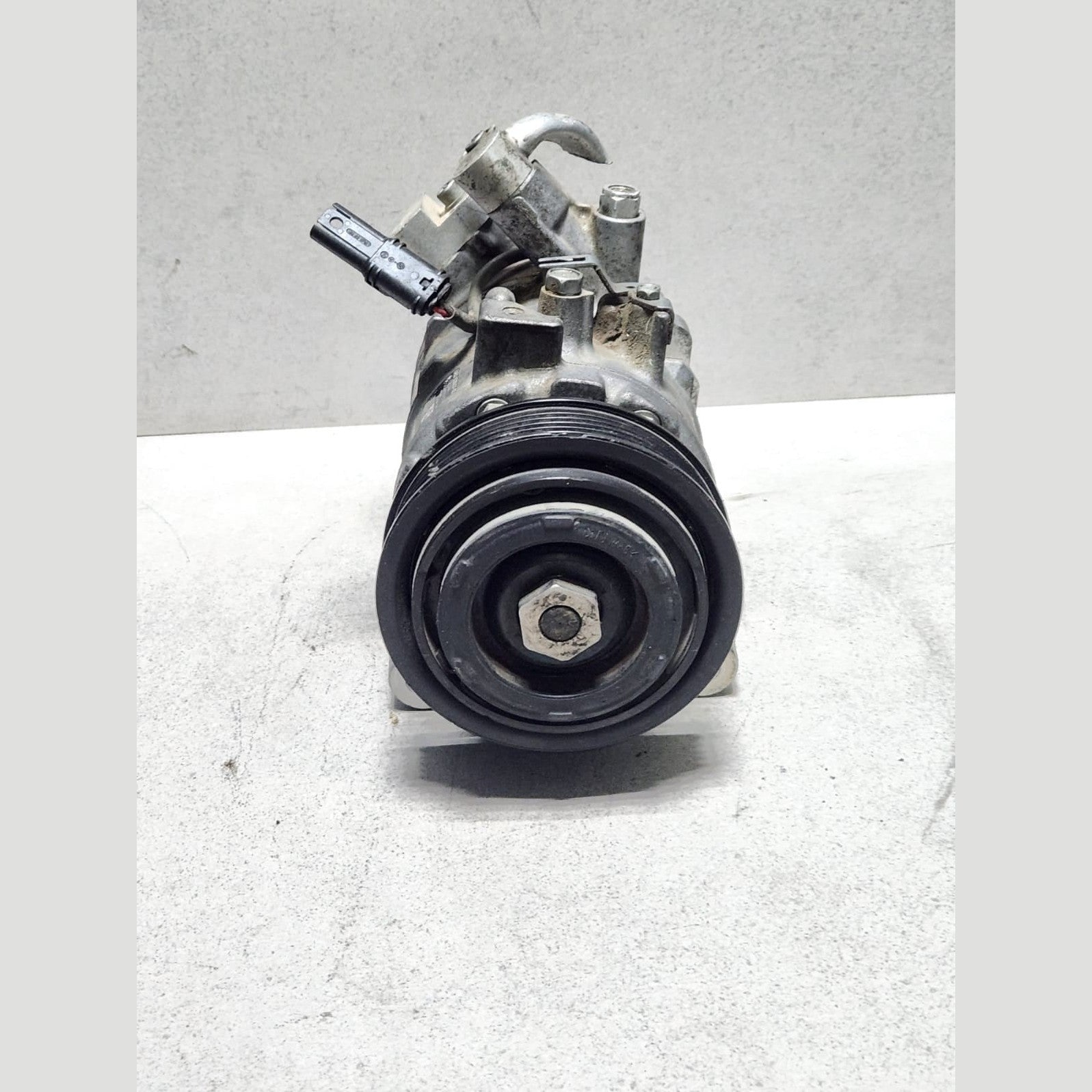 BMW Air Conditioning Compressor 9330831 3 Series F30 F30 F34 GT and 1 Series    