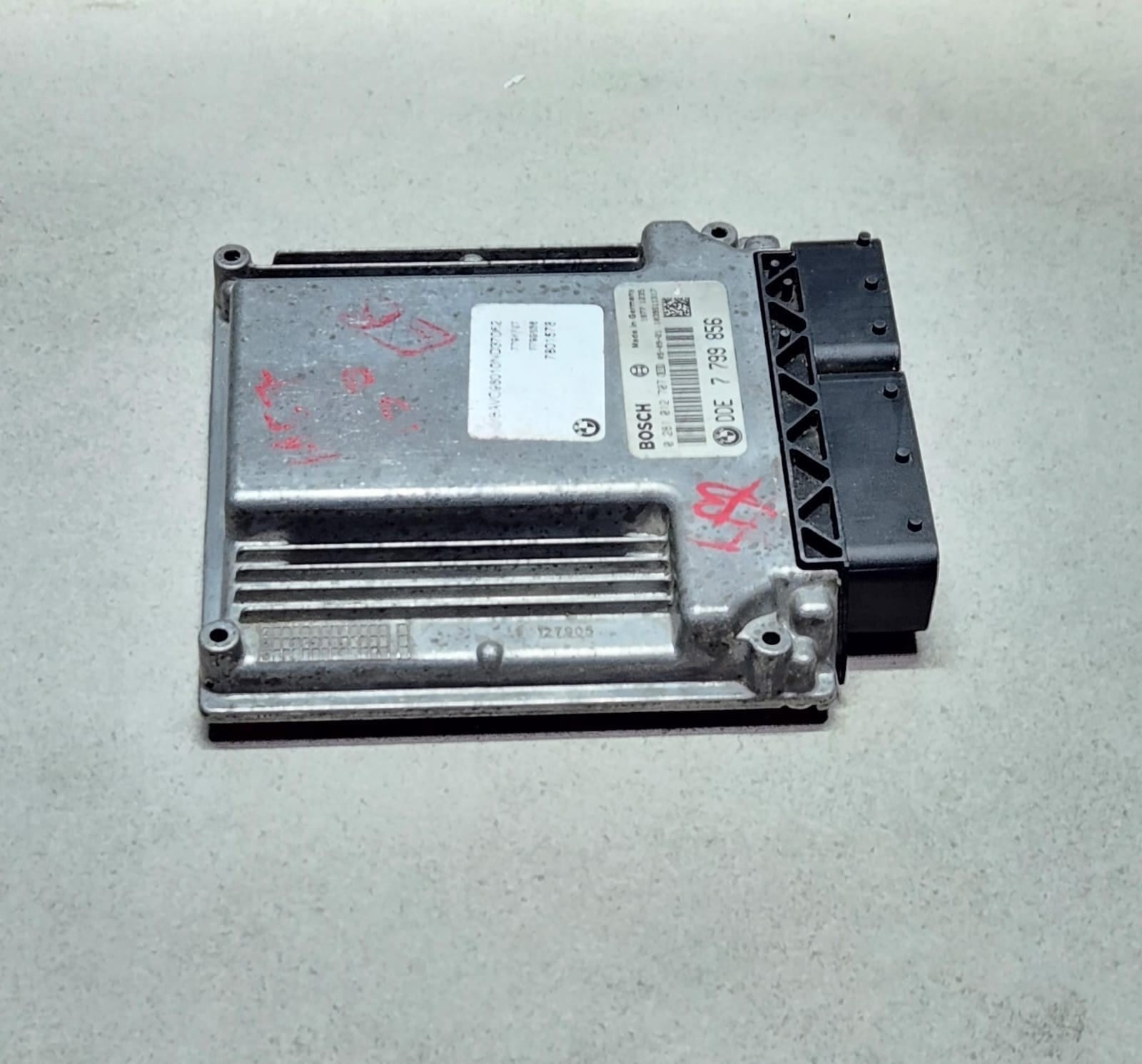 2003-2010 BMW 5 Series Engine Control Module 7799856 E90 and E91