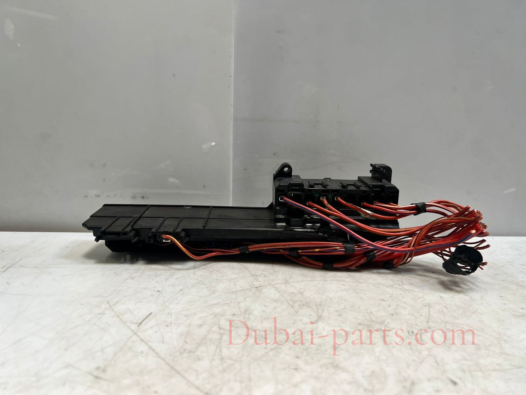 2004-2010 BMW 525i 5 Series E60 E61 528i Power Distribution Fuse Box 6957330 OEM