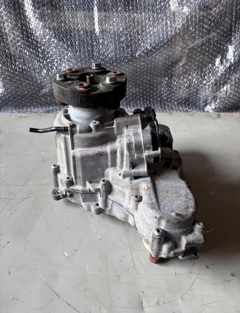 2012-2015 BMW X1 Transfer Case 7639270 X1 E84 OEM ATC 35 L