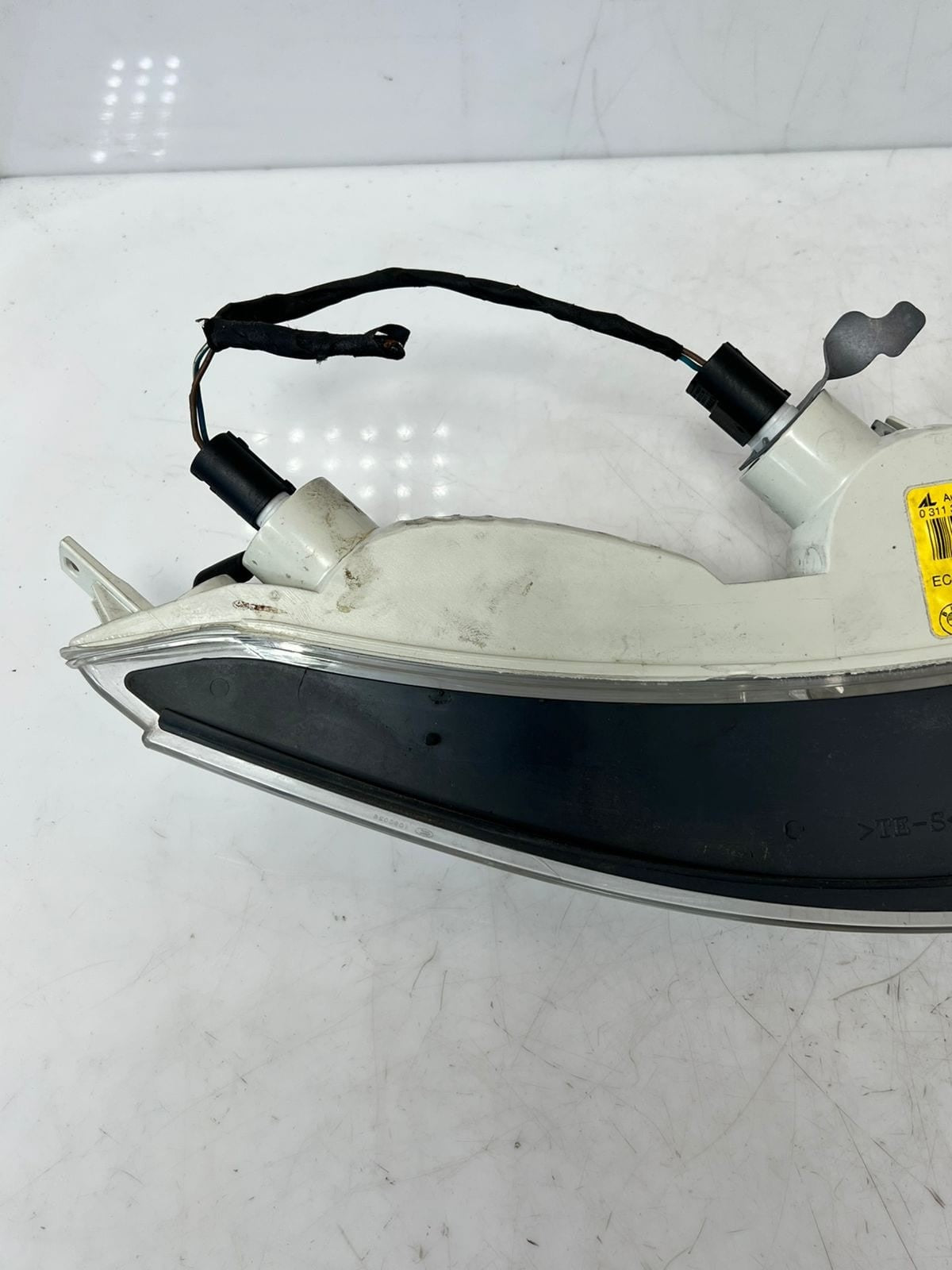 2007 BMW 650i 6 Series E63 Front Left Turn Indicator LIGHT 7165805 OEM