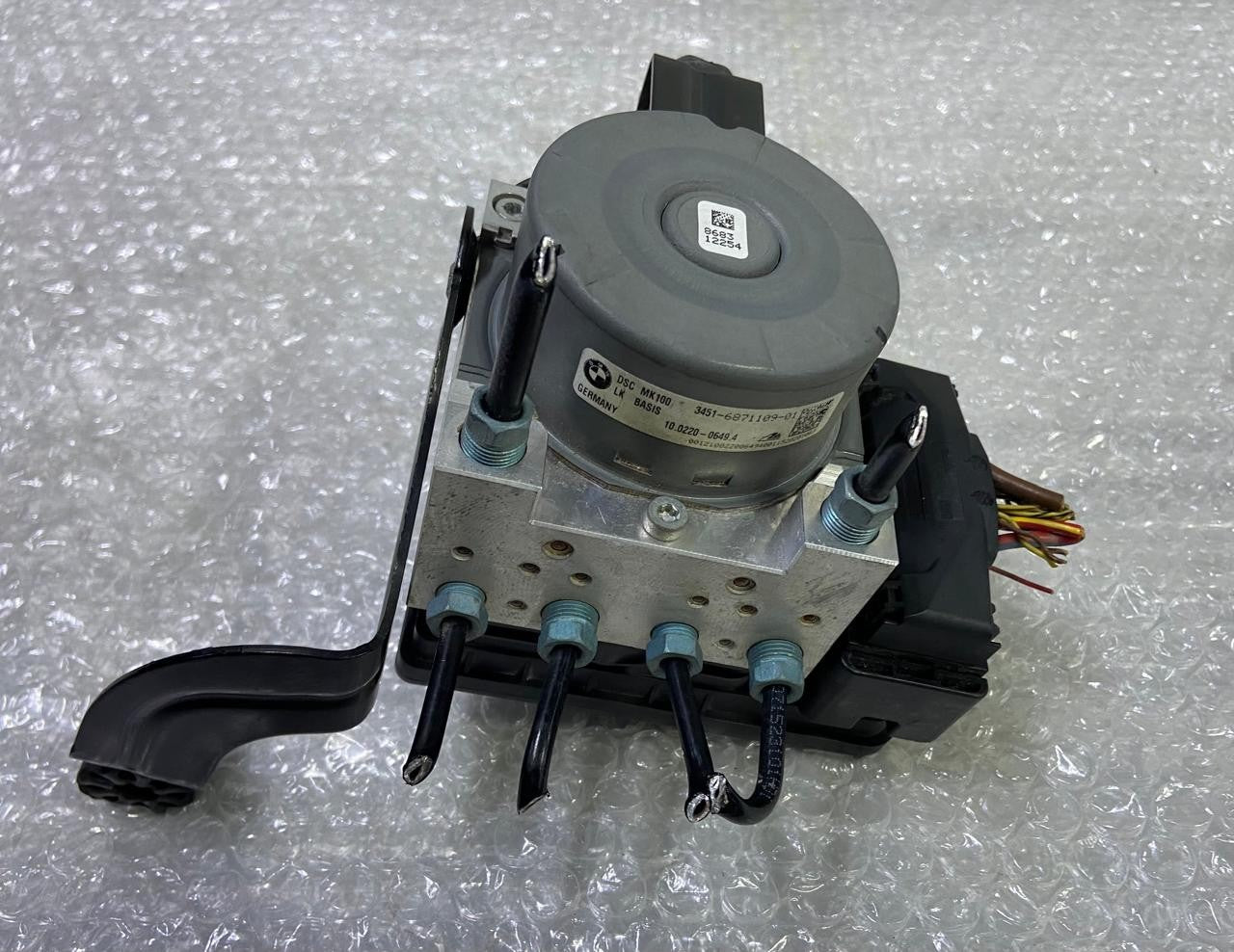 OEM BMW F20 F30 F32 ABS Anti-Lock Brake Pump Module 6871110 6871109