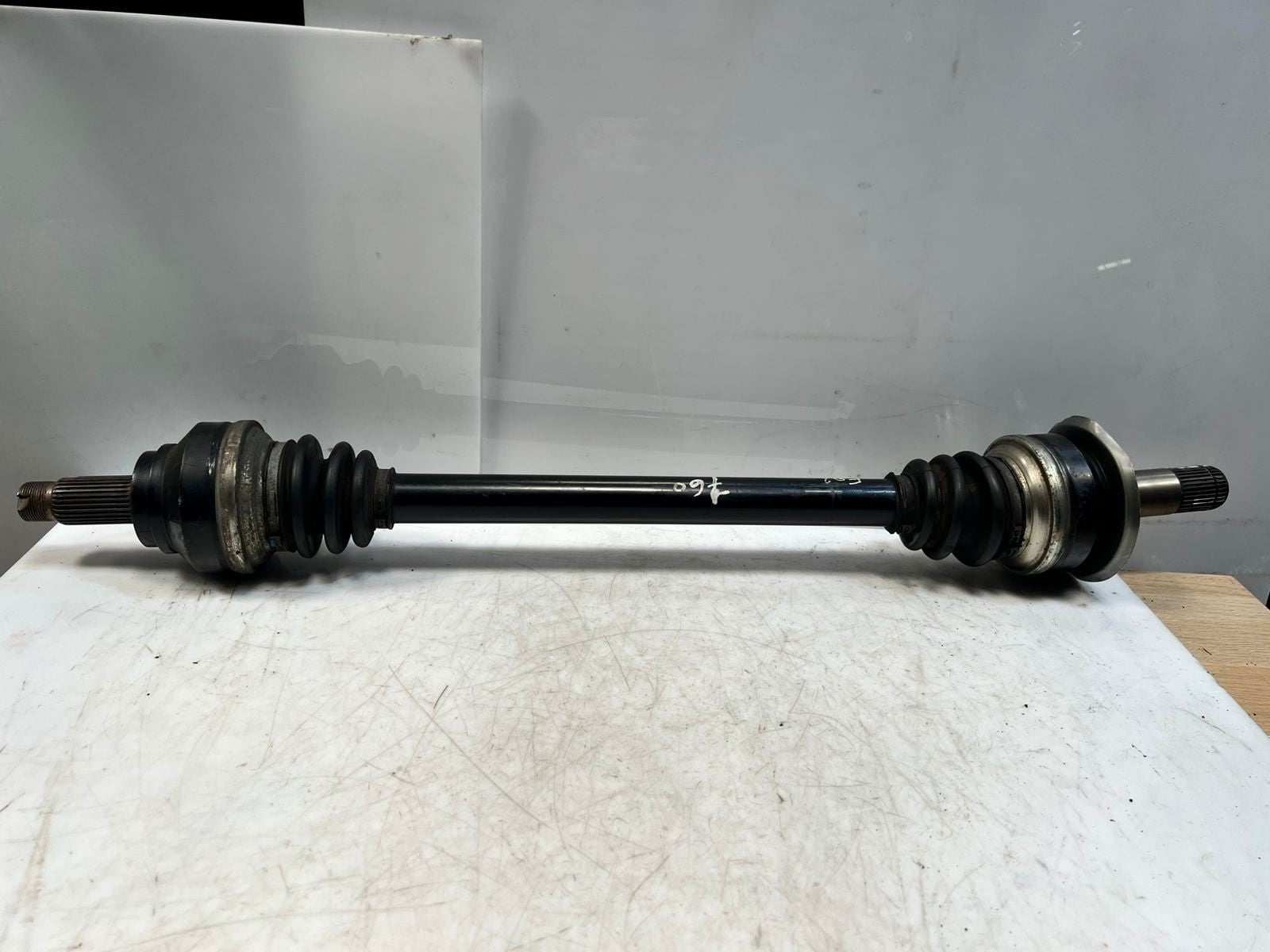 2013-15 BMW 7' F01 F03 F04 F02 Active Hybrid 7 Rear Right CV Axle Shaft 7566078