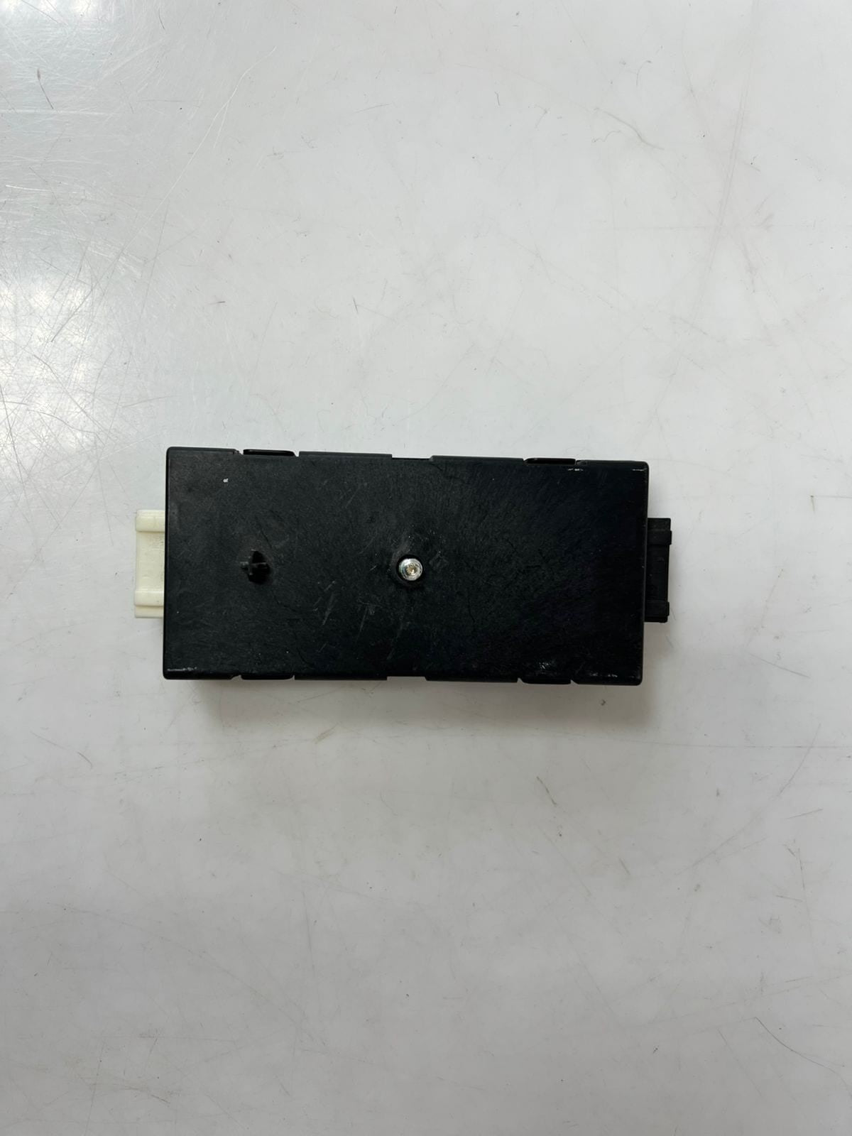 BMW 5 Series F07 and F11 Antenna Suppression Filter 9199865 OEM