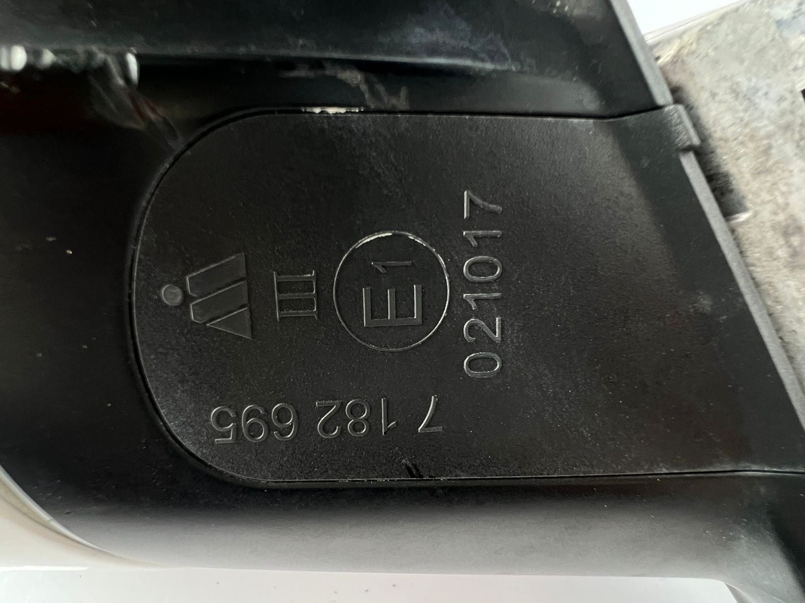 BMW E90 LCI 3-Series 328i 335i sedan LEFT SIDE Exterior Mirror 7182695 OEM RHD