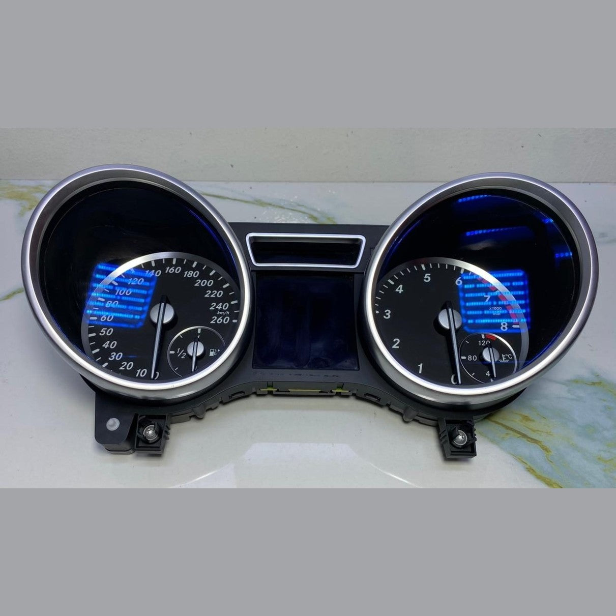 Benz Instrument Cluster A1669007110