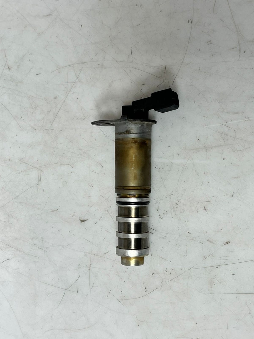 BMW F30 F32 F33 F20 F21 F10 F06 G12 F25 Variable Valve Timing Solenoid 8605123