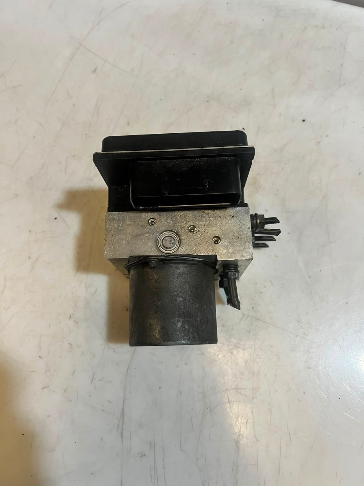 2004 BMW 5 Series E60 E61 ABS HYDRAULIC Pump 6765485 OEM