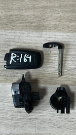 Load image into Gallery viewer, 2008 BMW X3 F25 N57D Engine Control Unit BOSCH 8574100 DDE SET WITH KEY