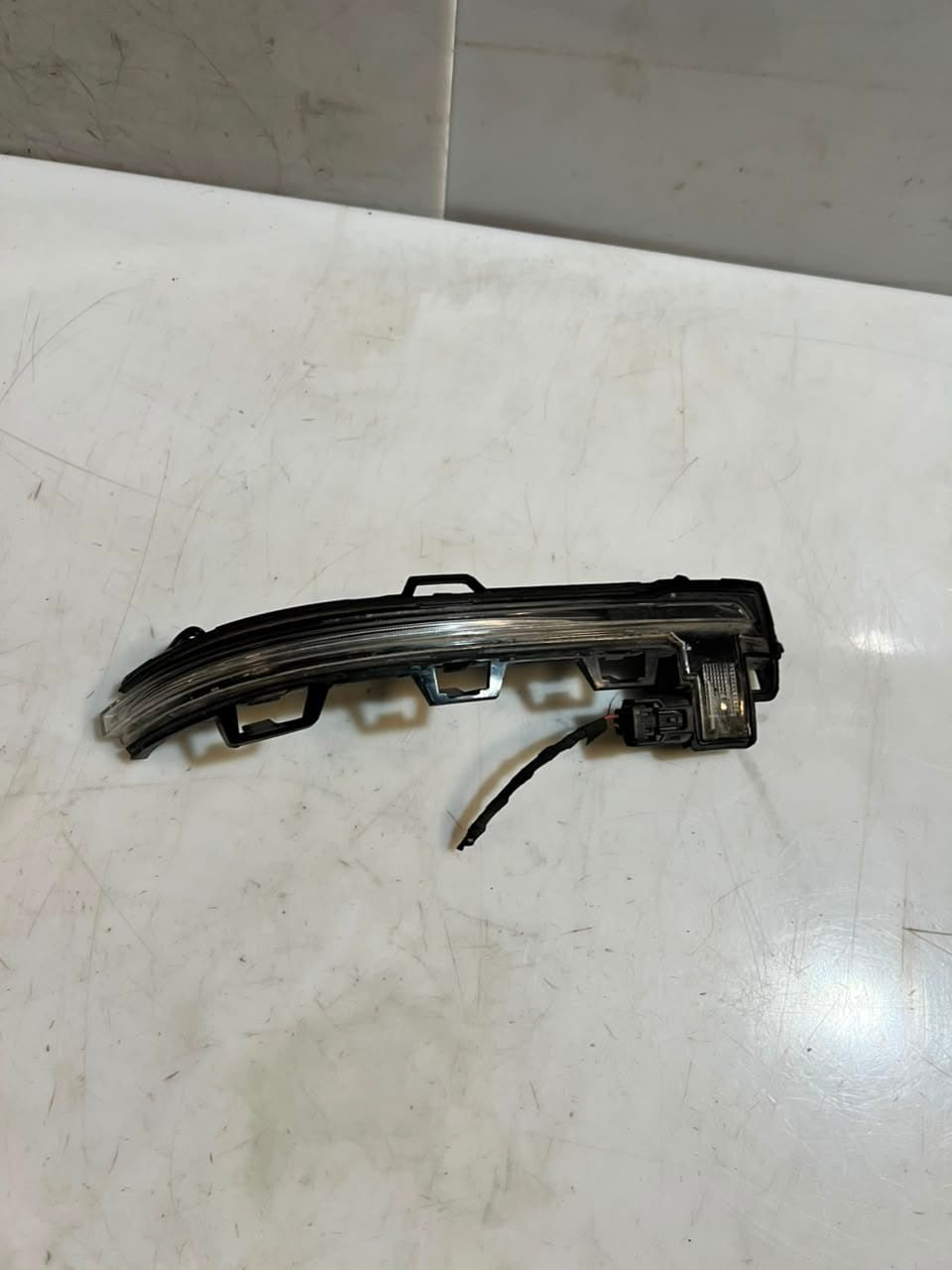 2018-2024 BMW X3 G01 X4 G02 X5 G05 X6 G06 G07 Mirror Turn Signal Light 7441439
