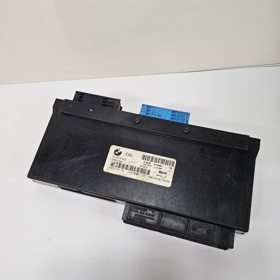 BMW E90, E91, Electronic Junction Box Body Control Unit 6982707 OEM