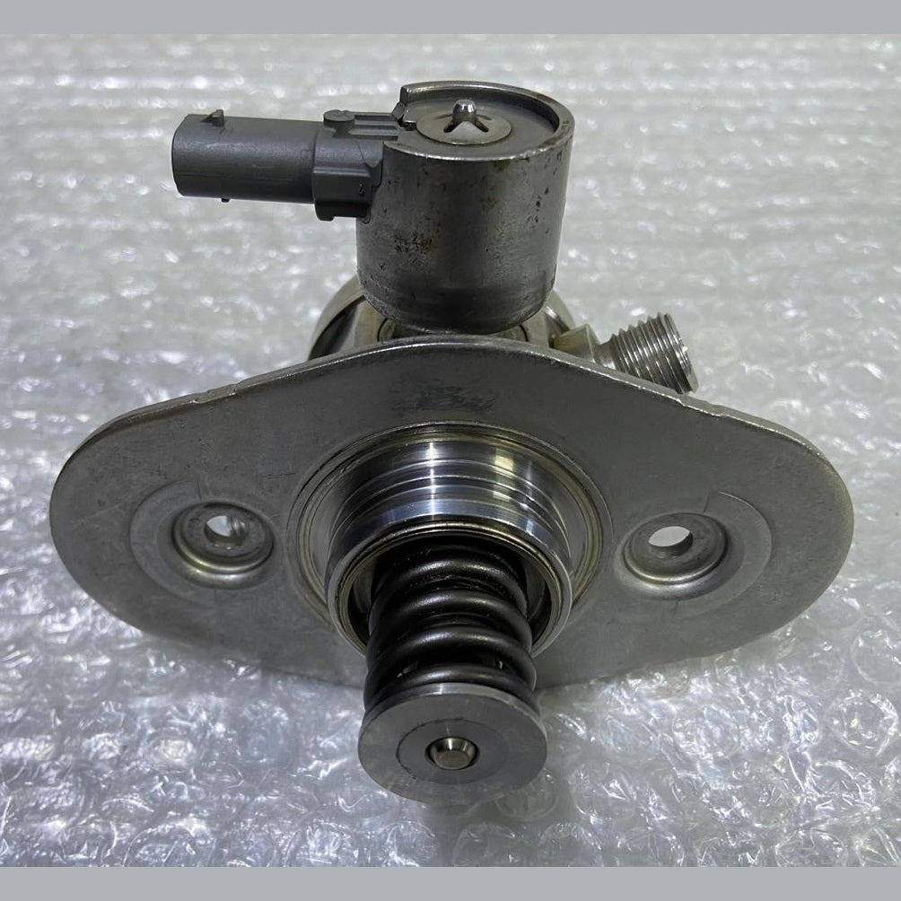 OEM BMW F45 225 xe F20 F21 F22 F23 high pressure pump high pressure pump 7636881