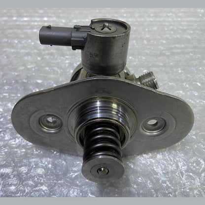OEM BMW F45 225 xe F20 F21 F22 F23 high pressure pump high pressure pump 7636881