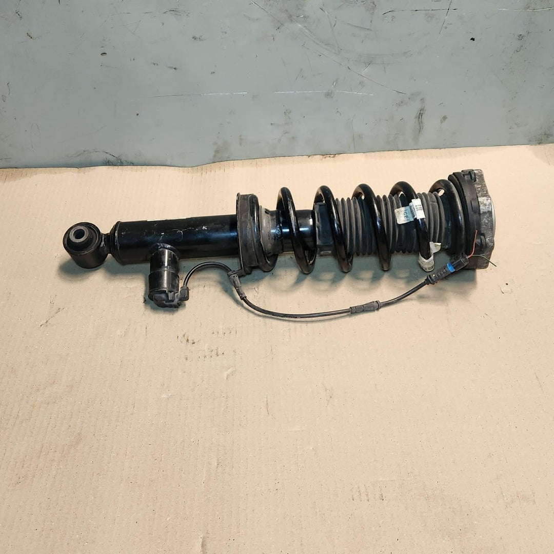 2018-2024 BMW X3 Rear Shock Absorber 6887152 X3 G01 and X4 G02 REAR RIGHT