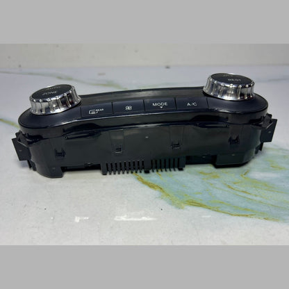 2016 Mercedes-Benz CLA200 Climate Control Unit A2469008415 A-Class W176