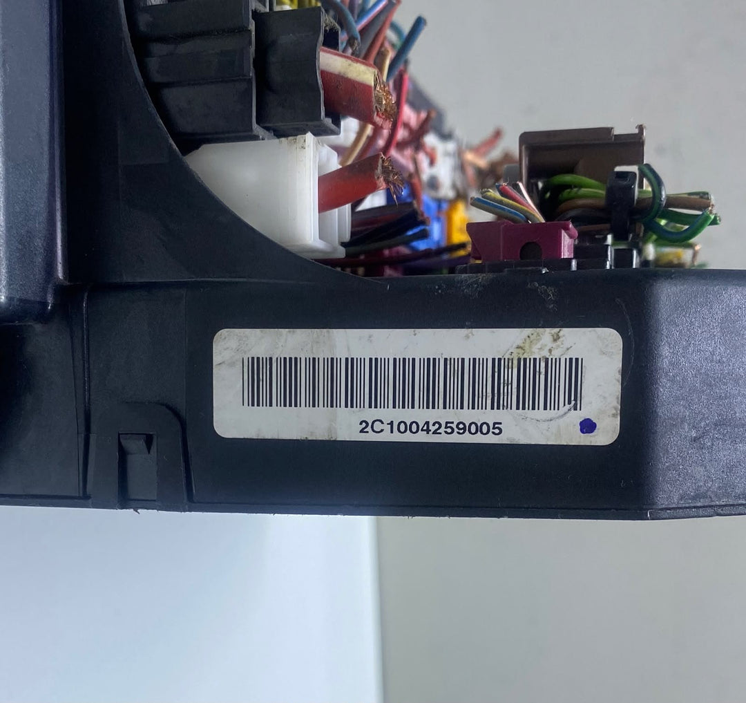 2010-2013 Mercedes-Benz C200 Front Sam Fuse Box Control Module A2129009705