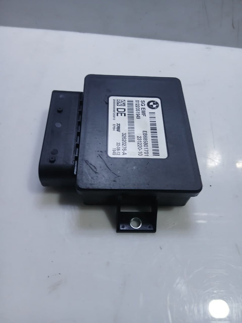 BMW 5 Series F10 F11 F12 F13 F25 F26 650i Parking Brake Control Module 6858017