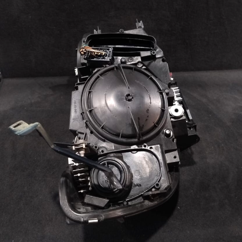 BMW 4 F32 F33 F36 F82 M4 F82 F83 F36 HEADLIGHT BI-XENON FRONT LEFT - 7410787