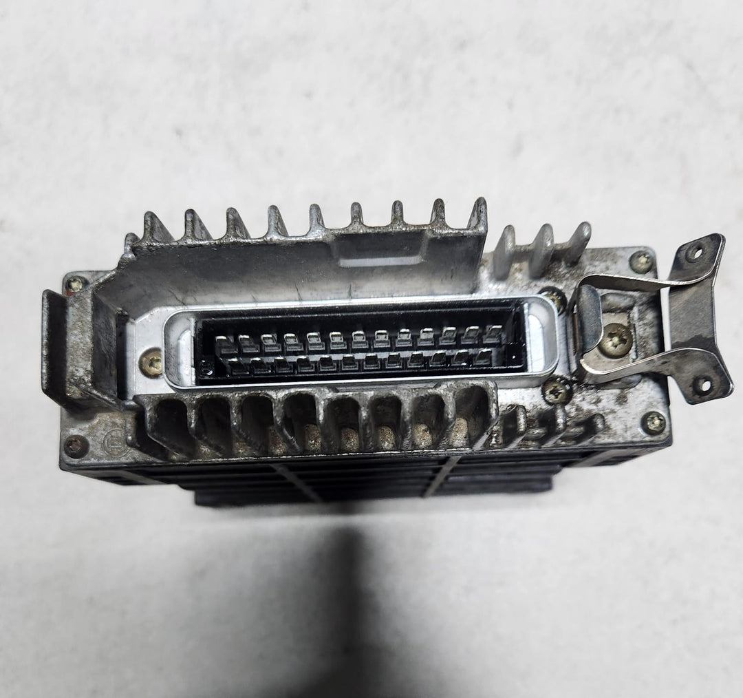 1989 Mercedes-Benz 300E Engine Control Module 0280800256 W124 W126