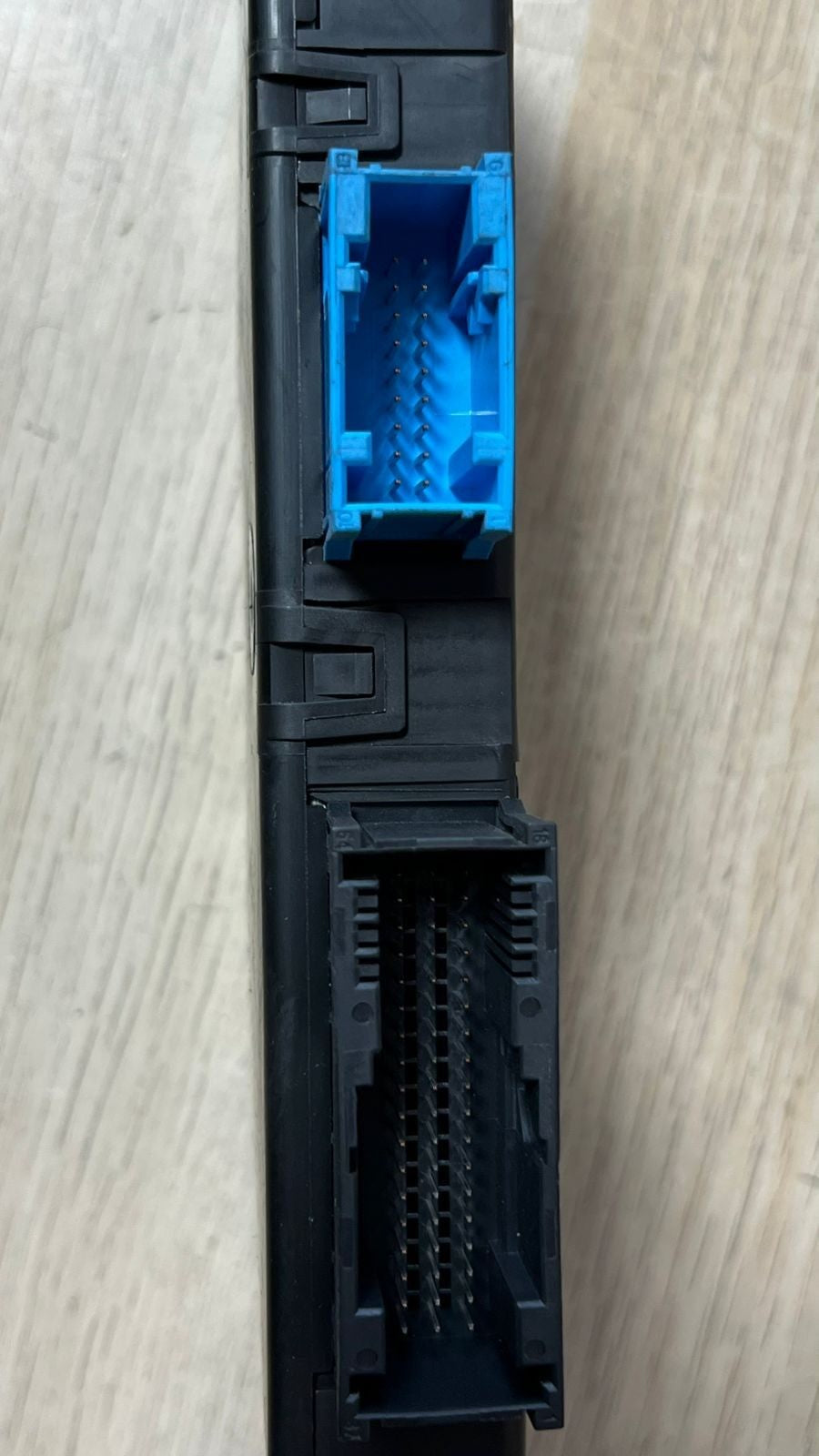 2011-2018 BMW X3 Central Gateway Control Module 9380334 F25 and X4 F26