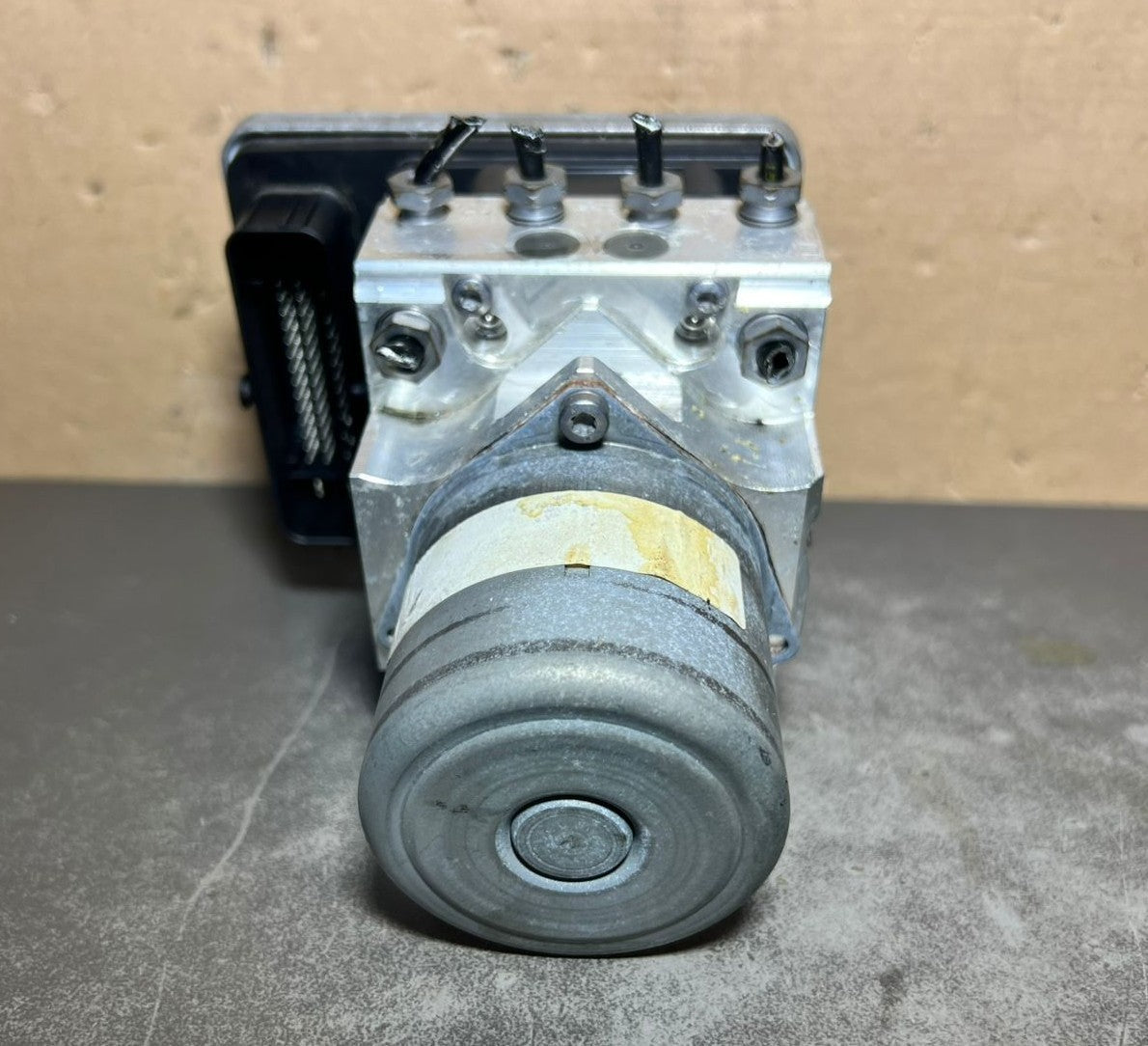 15-20 Mercedes W213 E-Class ABS Anti Lock Brake Pump Module A213 4315900 OEM