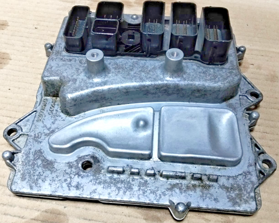 Engine control unit (ECU) for BMW 2 Coupe F87 2015  DME 8693361