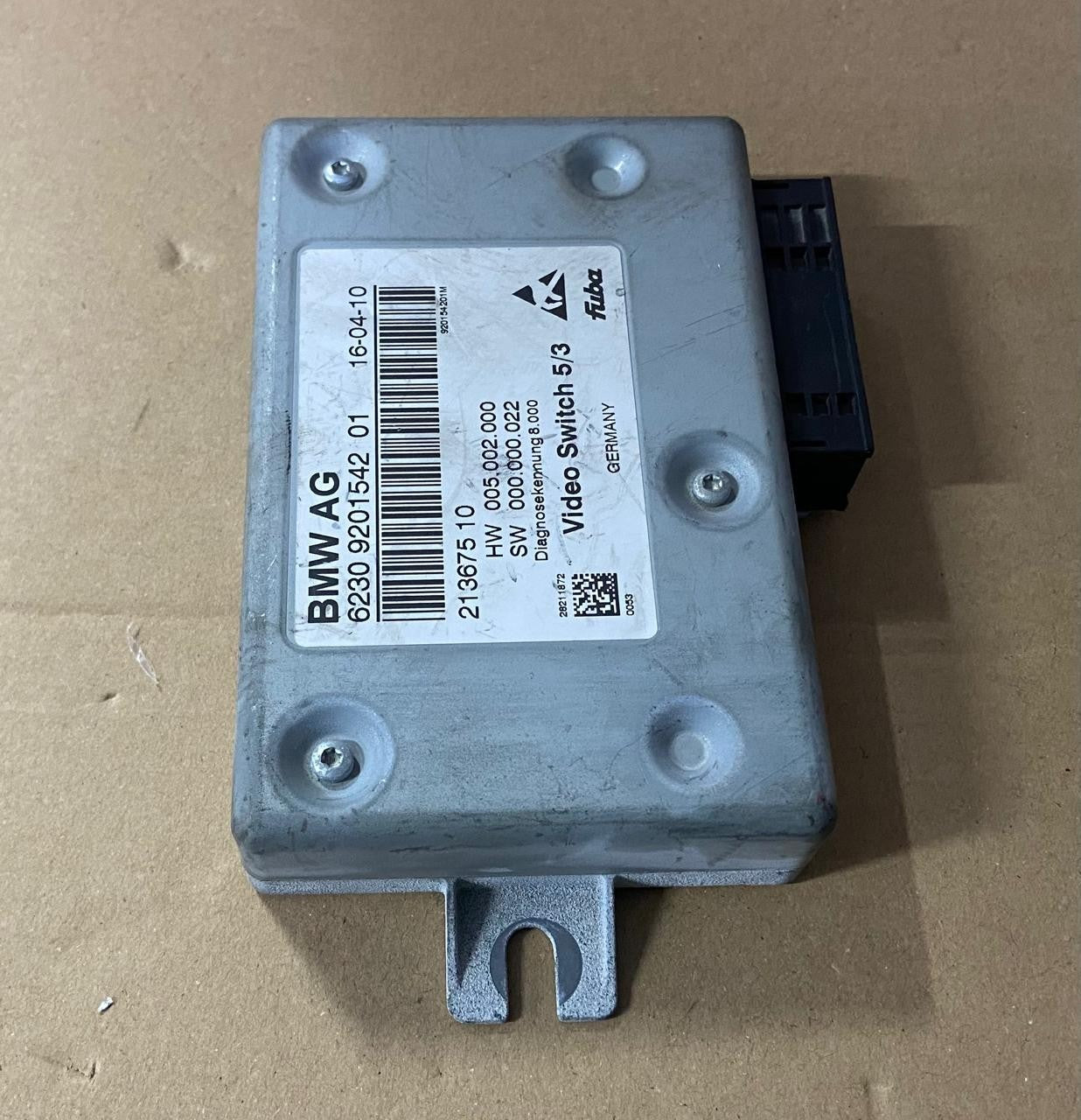 OEM BMW F01 F02 F04 F10 F11 TV VIDEO SWITCH CONTROL UNIT MODULE 9201542