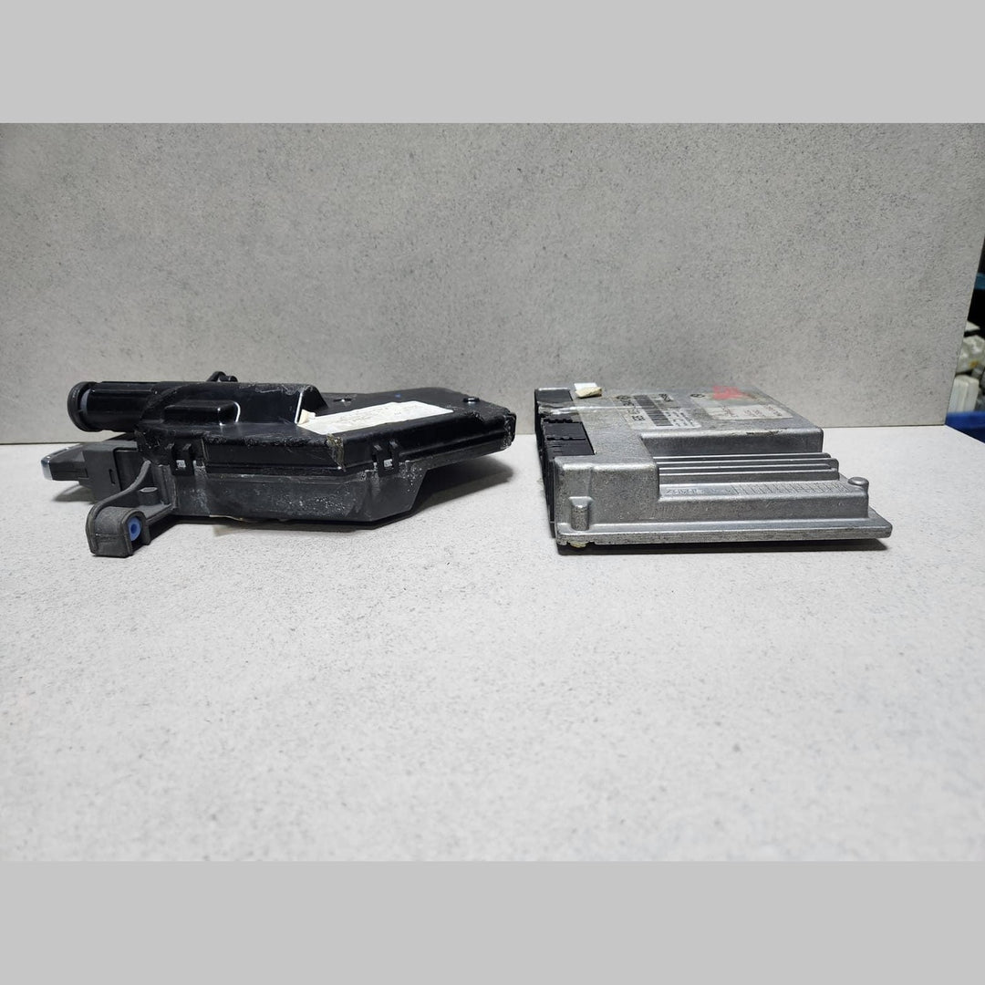 2002-2005 BMW 745i E66 Engine Control Module DME 7520929 V8