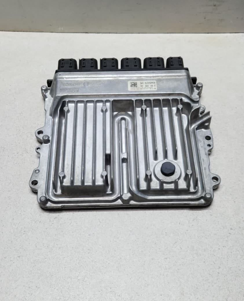 2015 BMW 740Li Engine Control Unit 8661692 740i 740Li G11 G12 OEM