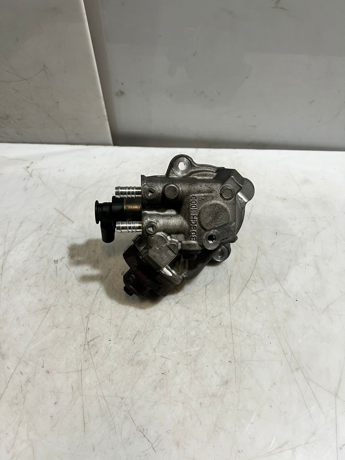 BMW  F10 F20 F21 F30 N47S1 High Pressure Fuel Injection Pump 7823456 0445010528