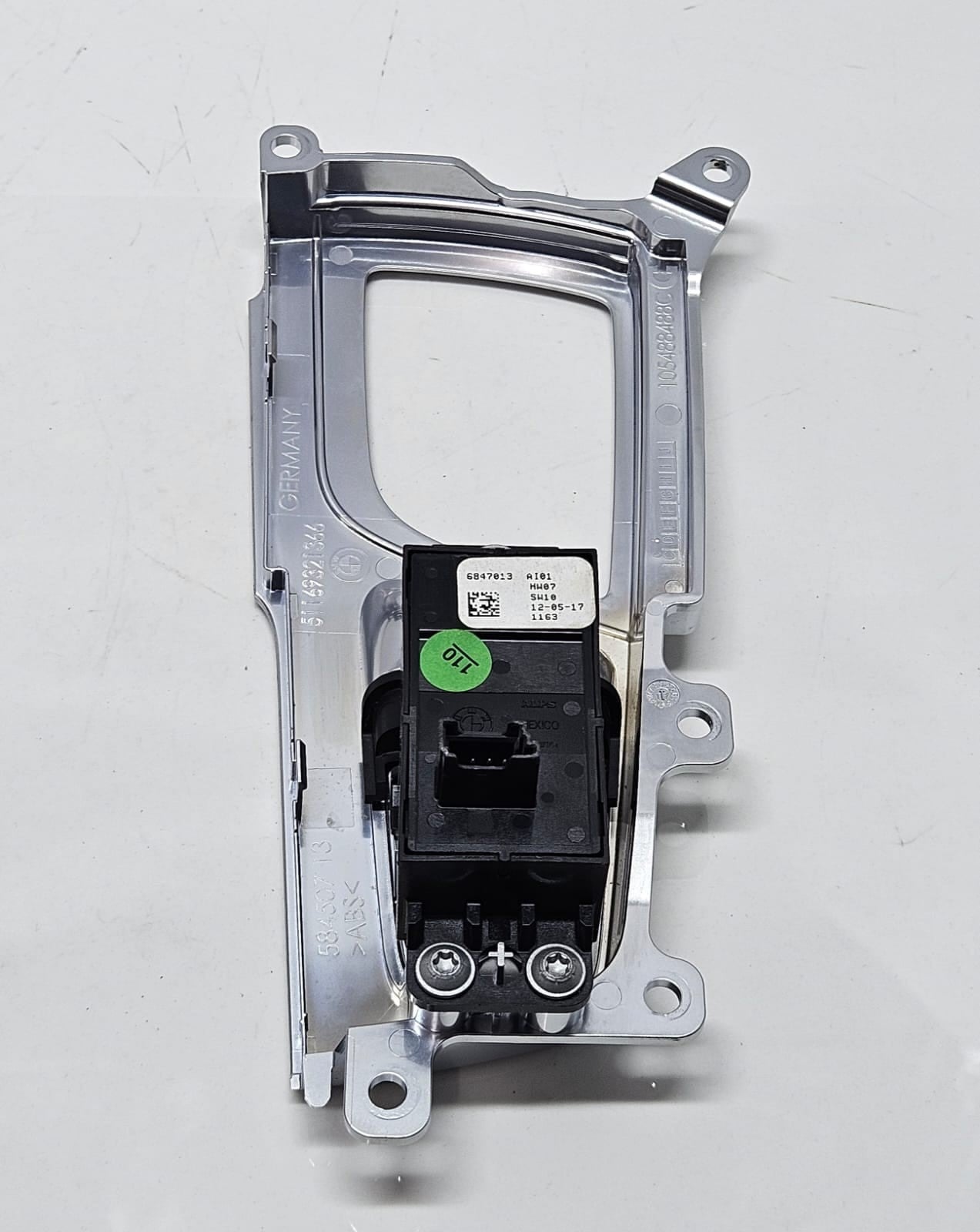 6847013-2017-2018 BMW M760Li xDrive G11 G12 Parking Brake Switch OEM