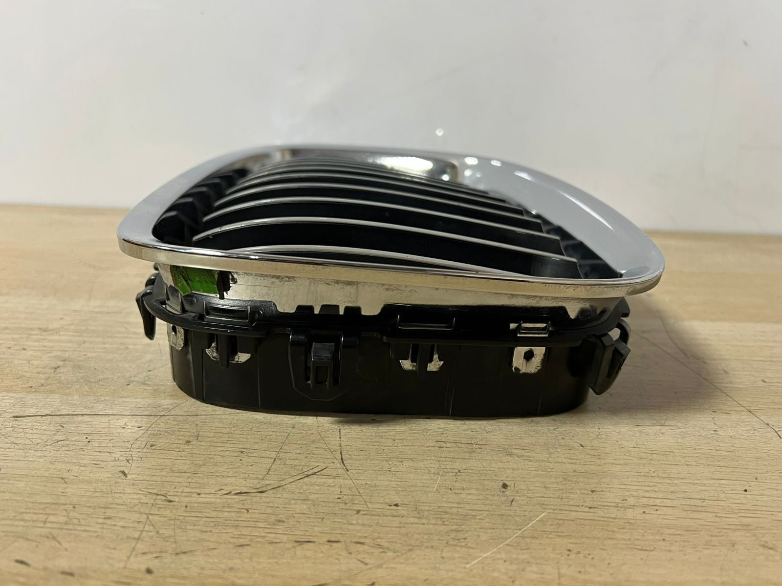 BMW 5 Series GT F07 2009 Front Left Upper Bumper Grille Trim Chrome OEM 7200169