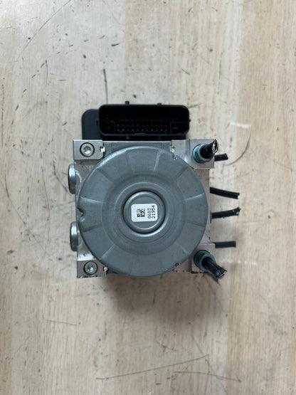 2016 BMW 1, 2 SERIES F22 F30 F87 320i Abs Pump Control Module 6881173