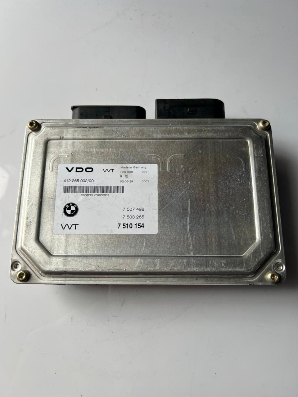 BMW 2002-2005 BMW 745i Gearbox Control Unit 7510154 6 Series E63 E64 2003-2010 a