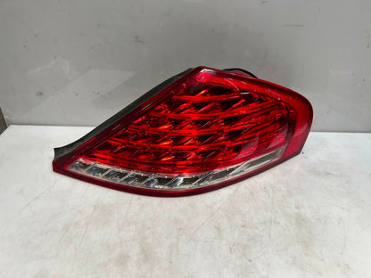 2008-2010 BMW M6 6 Series E63 E64 LCI Rear Right Tail Light TRUNK LID 7177070