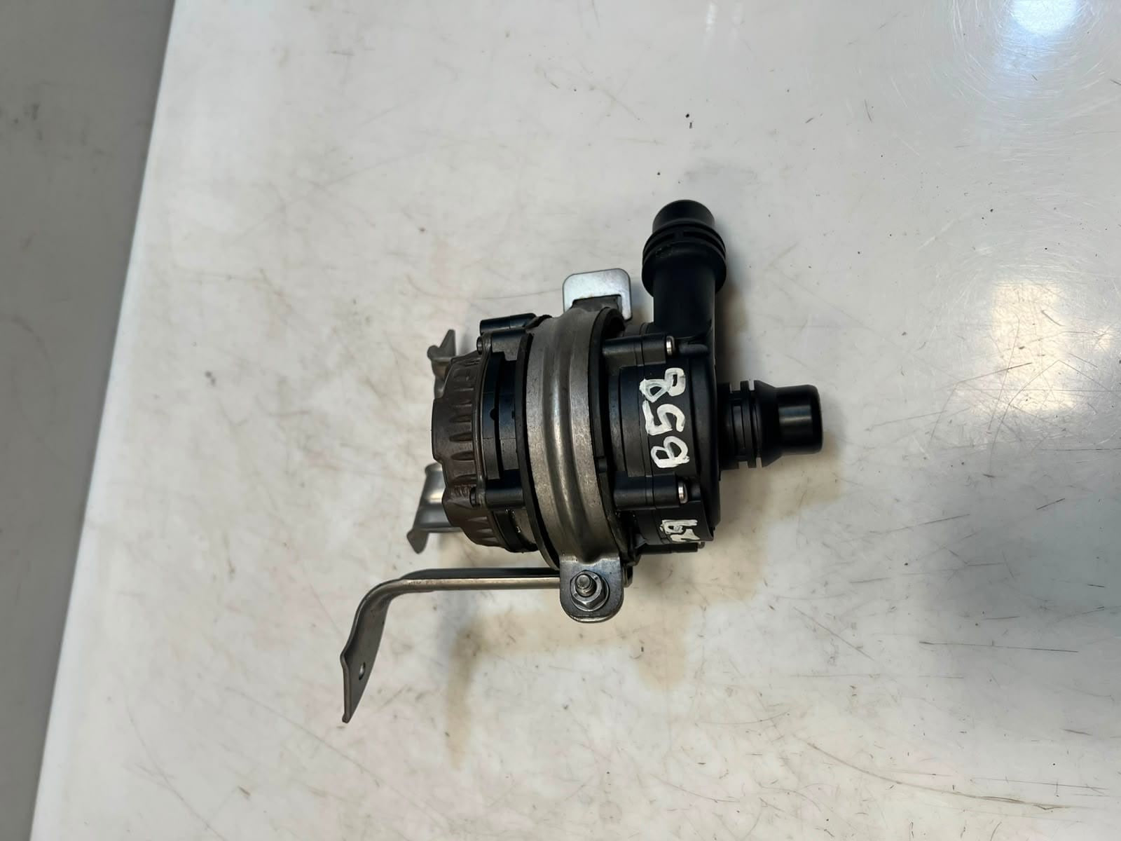 2019-2023 BMW 330i B58 G20 G21 X3 X4 X5 X7 Auxiliary Water Coolant Pump 8651288