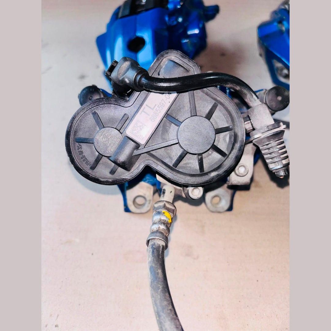 2019-2024 BMW 118i Brake Caliper Rear Right 6885598 1 Series F40 2 Series F44