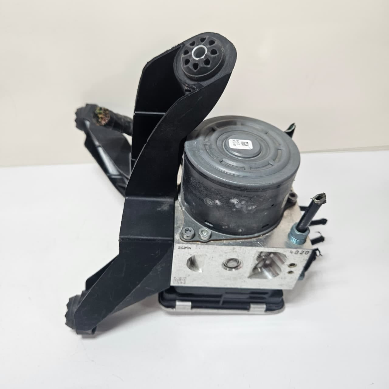OEM BMW F45 F46 F60 ABS Pump Control Module Assembly 6859428