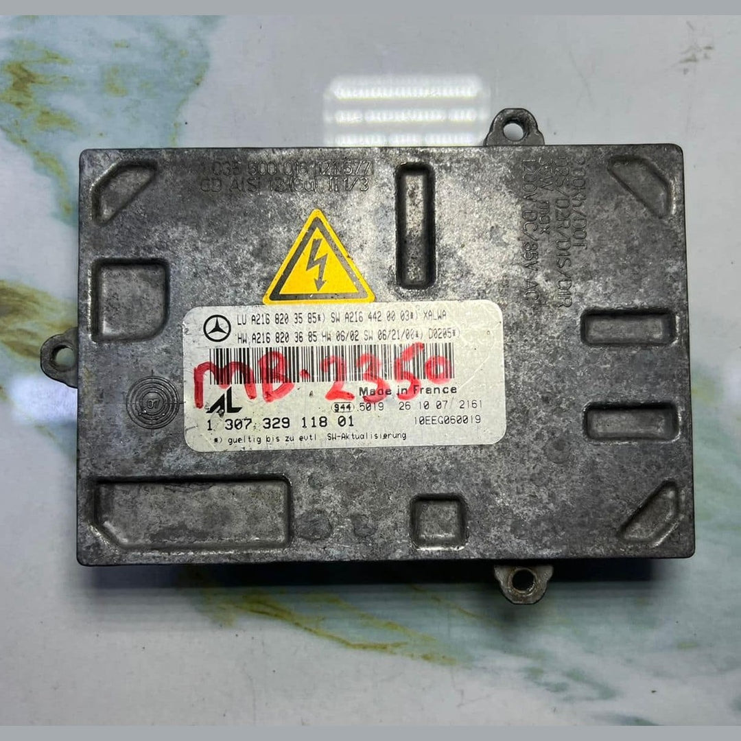 2007-2010 Mercedes CL550 Xenon Headlight Control Unit Ballast A2168203585 W216