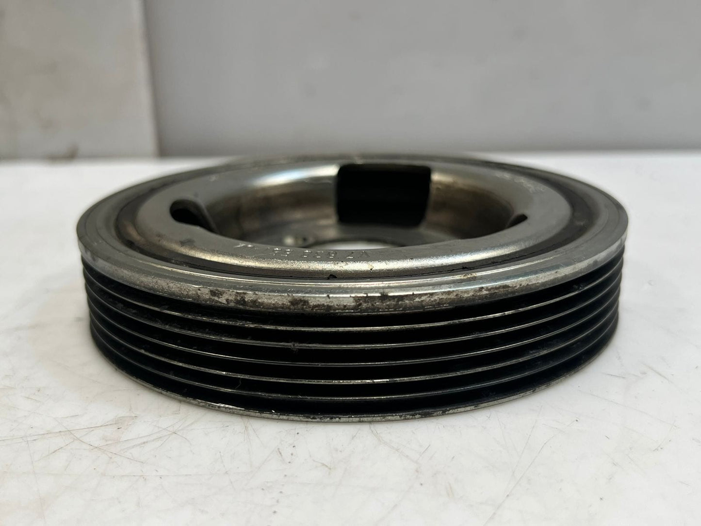 BMW 1 3 Series F30 F31 F35 F20 F21 Engine Crankshaft vibration Pulley 7638551 