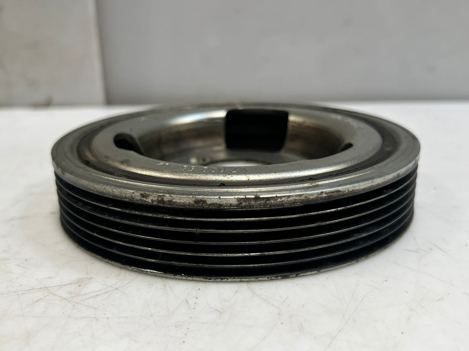 BMW 1 3 Series F30 F31 F35 F20 F21 Engine Crankshaft vibration Pulley 7638551 