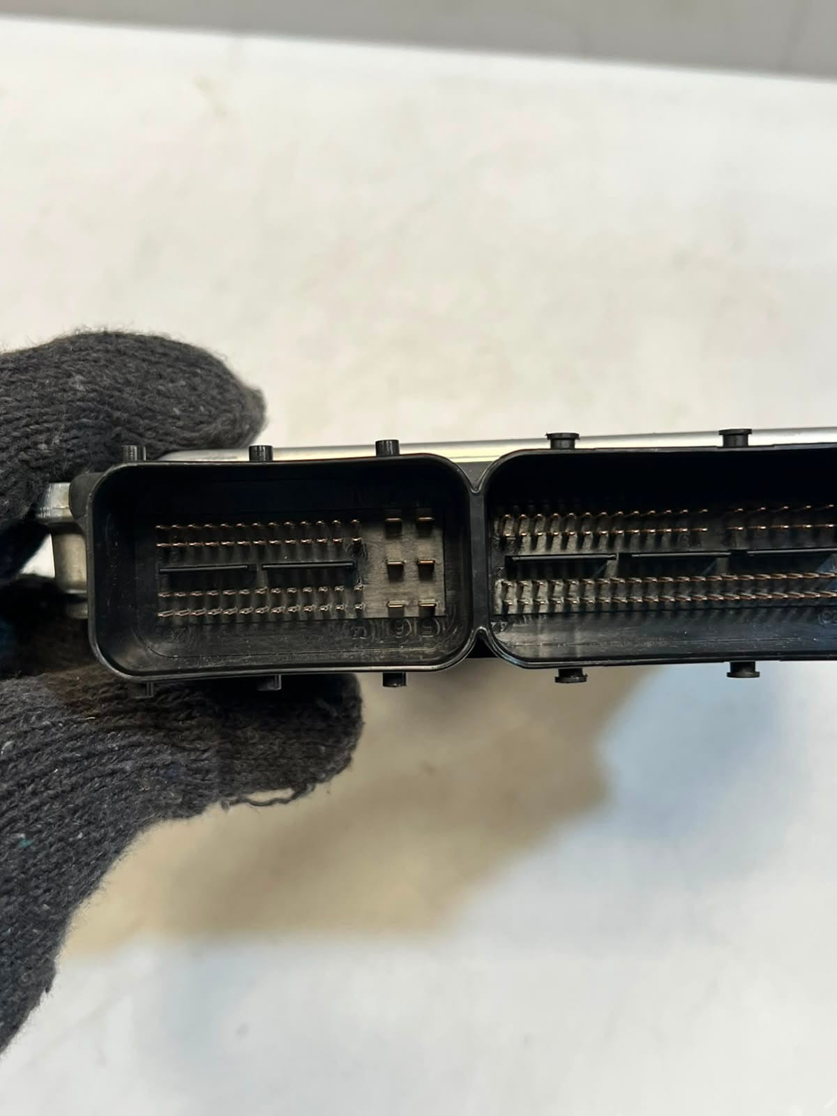 BMW X1 E84, E87, E90, and E91  Engine Control Module ECU ONLY 7628656 OEM